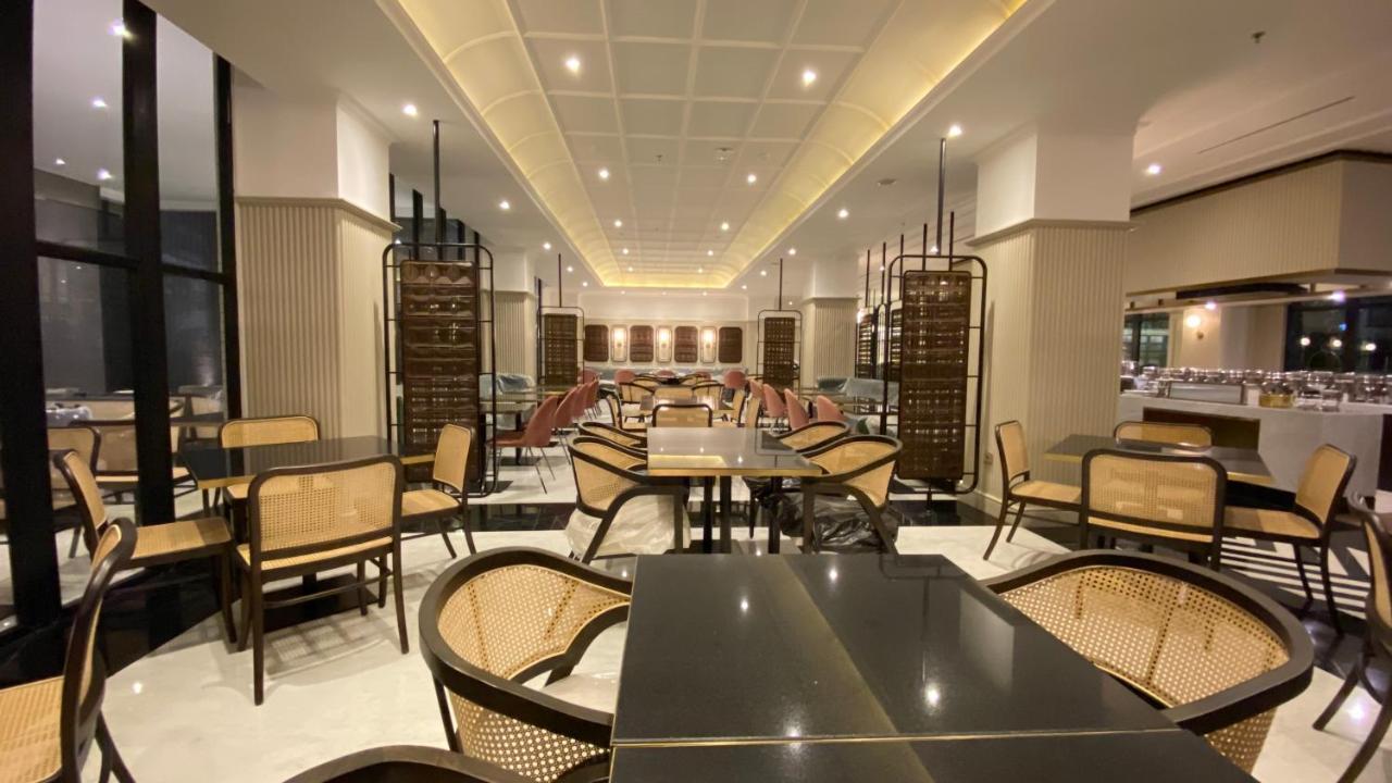Maia Hotel Jakarta Ngoại thất bức ảnh